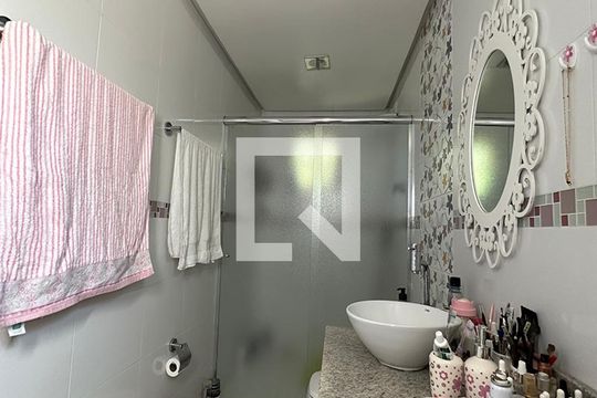 Banheiro da Suíte de casa à venda com 3 quartos, 140m² em Duque de Caxias, São Leopoldo