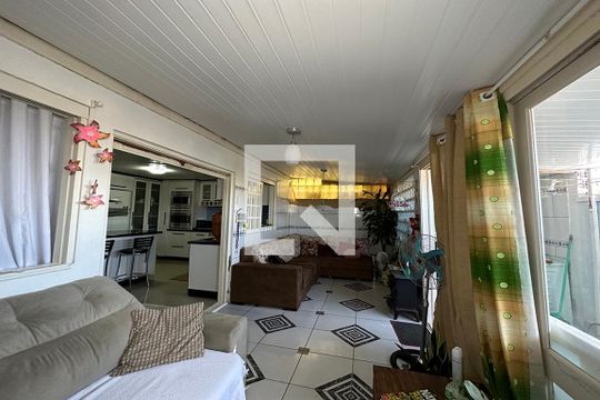 Sala de casa à venda com 3 quartos, 140m² em Duque de Caxias, São Leopoldo