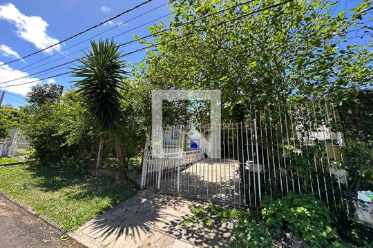 Fachada de casa à venda com 3 quartos, 140m² em Duque de Caxias, São Leopoldo