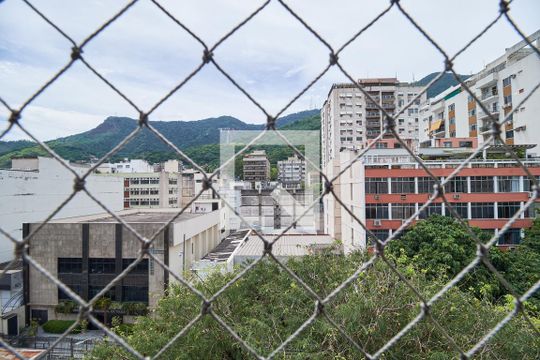 Sala Vista de apartamento à venda com 2 quartos, 80m² em Tijuca, Rio de Janeiro