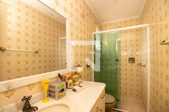 Banheiro de apartamento à venda com 2 quartos, 117m² em Jardim Floresta, Porto Alegre