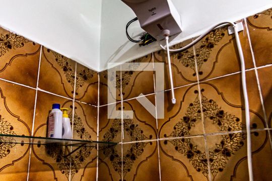 Banheiro de kitnet/studio à venda com 1 quarto, 29m² em Vila Buarque, São Paulo