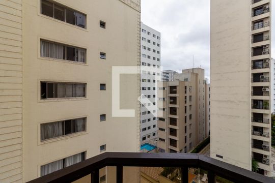 Varanda Quarto de apartamento à venda com 1 quarto, 50m² em Moema, São Paulo