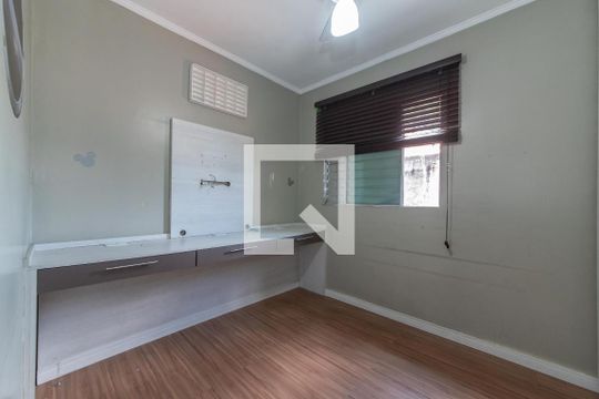 Quarto de casa para alugar com 2 quartos, 130m² em Parque Jabaquara, São Paulo