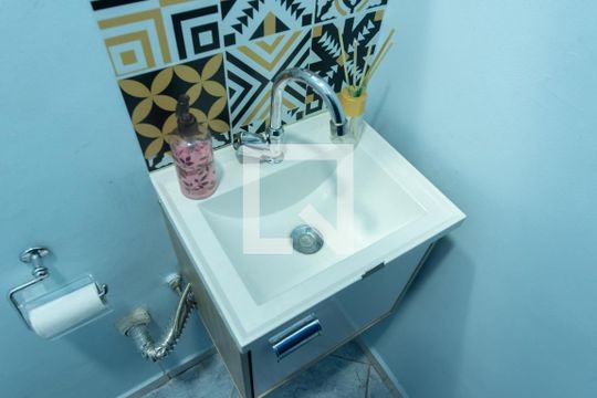 Lavabo de casa para alugar com 2 quartos, 130m² em Parque Jabaquara, São Paulo