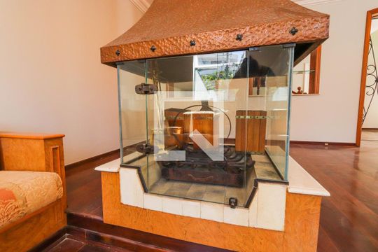 Sala de Estar de casa para alugar com 5 quartos, 650m² em Jardim Franca, São Paulo