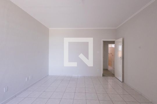 Quarto 1 de casa à venda com 2 quartos, 100m² em Penha de França, São Paulo