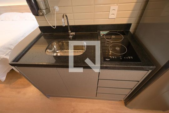 Cozinha de kitnet/studio para alugar com 1 quarto, 27m² em Jardim Vila Mariana, São Paulo