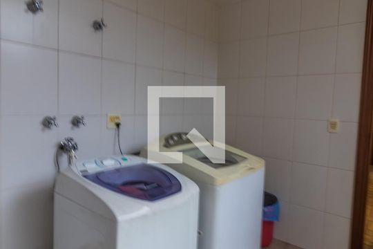 Área de Serviço de casa para alugar com 3 quartos, 407m² em Jardim Marco Leite, Jundiaí