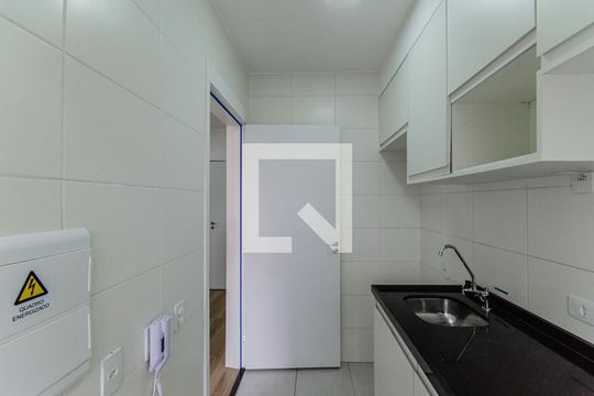 Cozinha de apartamento para alugar com 1 quarto, 27m² em Vila Dom Pedro I, São Paulo