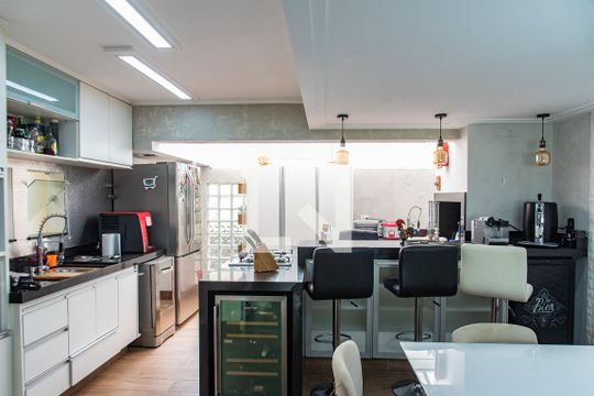 Cozinha de casa para alugar com 3 quartos, 202m² em Vila Mariana, São Paulo