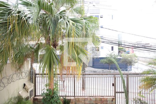 Vista  de casa à venda com 4 quartos, 285m² em Santa Rosa, Belo Horizonte
