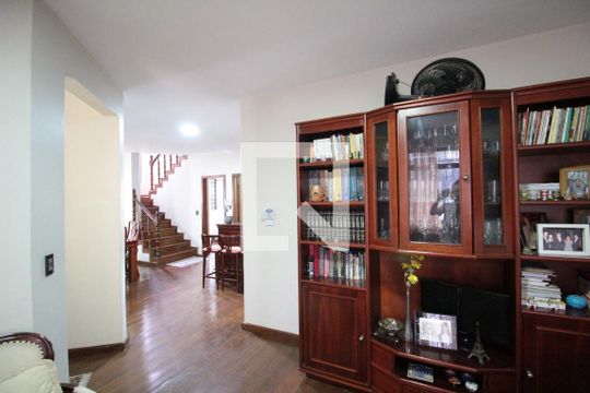 Sala  de casa à venda com 4 quartos, 285m² em Santa Rosa, Belo Horizonte