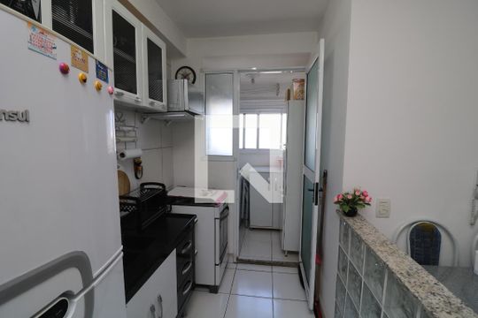 Cozinha de apartamento à venda com 2 quartos, 48m² em Jardim Vila Formosa, São Paulo