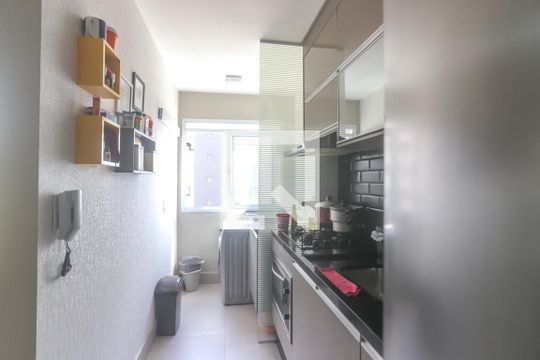 Cozinha de apartamento para alugar com 2 quartos, 50m² em Baeta Neves, São Bernardo do Campo