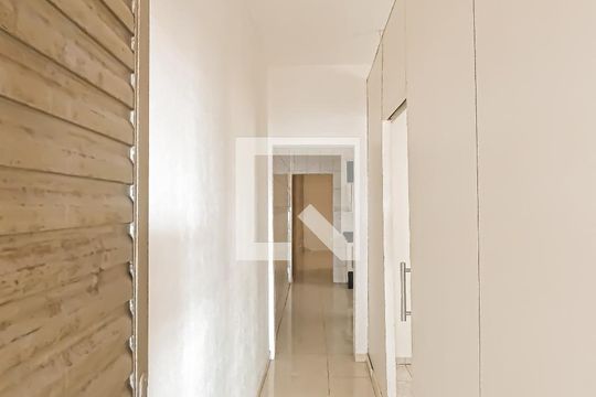 Corredor de casa para alugar com 2 quartos, 76m² em Jardim Angélica, Guarulhos