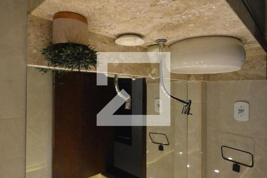Banheiro social de apartamento à venda com 3 quartos, 200m² em Vila da Penha, Rio de Janeiro