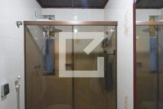 Banheiro social de apartamento à venda com 3 quartos, 200m² em Vila da Penha, Rio de Janeiro
