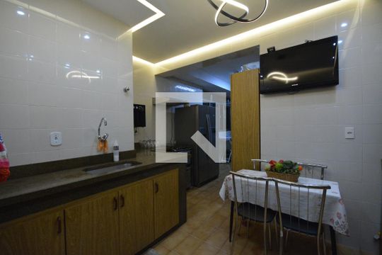 Cozinha de apartamento à venda com 3 quartos, 200m² em Vila da Penha, Rio de Janeiro
