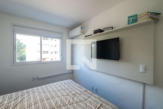 Quarto 2 de apartamento à venda com 2 quartos, 50m² em Vila Nova, Porto Alegre