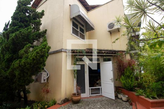 Fachada da Casa de casa de condomínio à venda com 4 quartos, 240m² em Recreio dos Bandeirantes, Rio de Janeiro