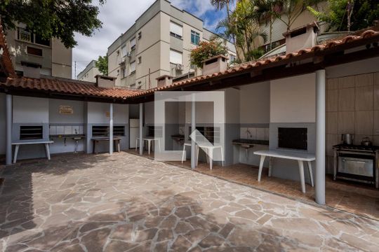 Área comum - Churrasqueira de apartamento para alugar com 1 quarto, 45m² em Jardim do Salso, Porto Alegre