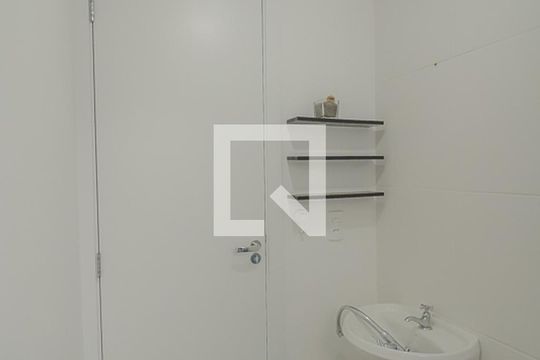 Banheiro de apartamento à venda com 2 quartos, 65m² em Santo Afonso, Novo Hamburgo