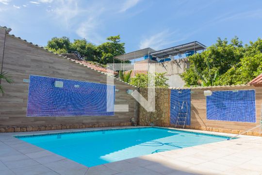 Área comum de casa à venda com 4 quartos, 300m² em Todos Os Santos, Rio de Janeiro