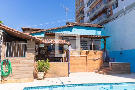 Área comum de casa à venda com 4 quartos, 300m² em Todos Os Santos, Rio de Janeiro