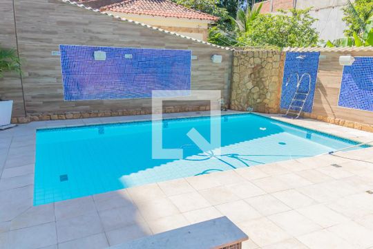 Área comum de casa à venda com 4 quartos, 300m² em Todos Os Santos, Rio de Janeiro
