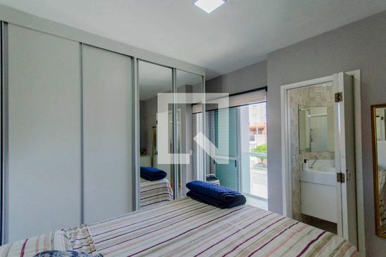 Suíte de casa à venda com 3 quartos, 120m² em Jardim Jaú (zona Leste), São Paulo