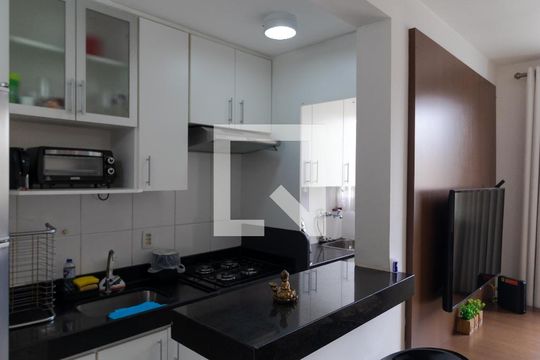 Cozinha de apartamento à venda com 2 quartos, 47m² em Vila Trinta E Um de Março, Campinas