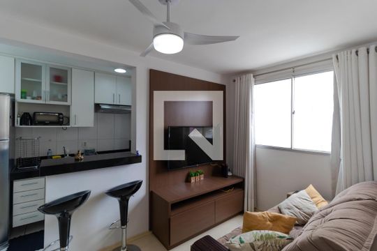 Apartamento à venda com 2 quartos, 47m² em Vila Trinta E Um de Março, Campinas