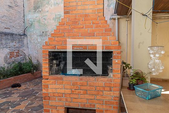 Área Externa de casa à venda com 3 quartos, 150m² em São João, Porto Alegre