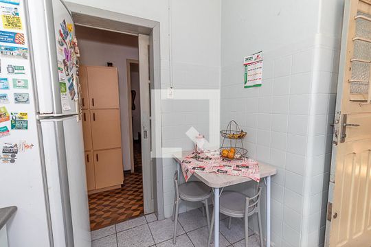 Cozinha de casa à venda com 3 quartos, 150m² em São João, Porto Alegre