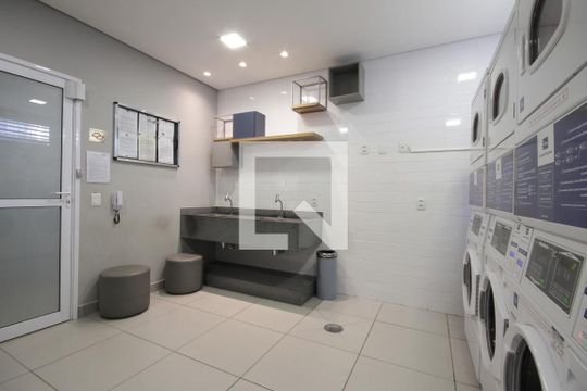 Lavandeira de apartamento à venda com 2 quartos, 33m² em Cambuci, São Paulo