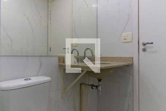 Banheiro de apartamento para alugar com 0 quarto, 35m² em Vila Gomes Cardim, São Paulo