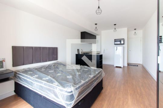 Apartamento para alugar com 0 quarto, 35m² em Vila Gomes Cardim, São Paulo