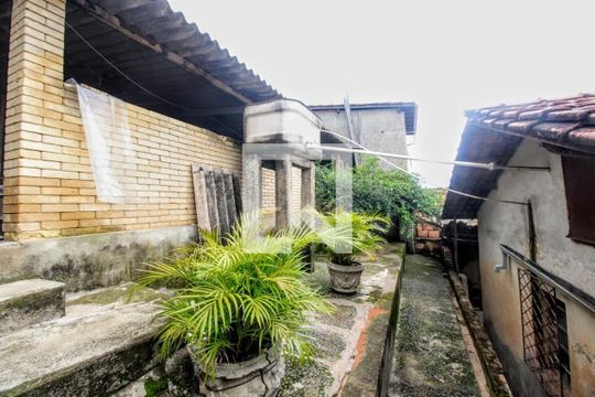 Área livre da casa de casa à venda com 3 quartos, 394m² em Pedro Ii, Belo Horizonte