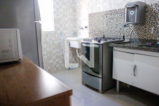Cozinha e Área de Serviço de apartamento para alugar com 1 quarto, 39m² em Parque Munhoz, São Paulo