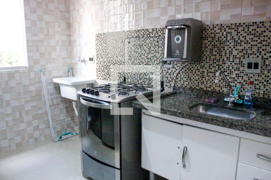 Cozinha e Área de Serviço de apartamento para alugar com 1 quarto, 39m² em Parque Munhoz, São Paulo
