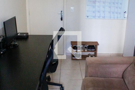 Sala de apartamento para alugar com 1 quarto, 39m² em Parque Munhoz, São Paulo