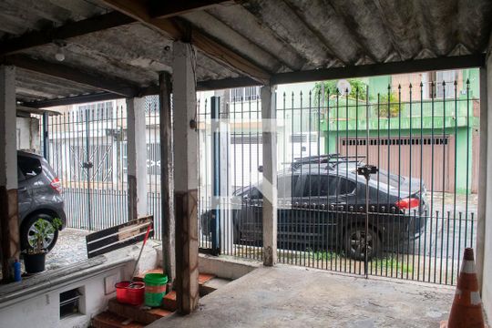Garagem de casa à venda com 5 quartos, 130m² em Vila Santa Maria, São Paulo