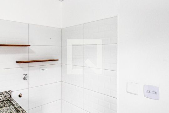 Área de Serviço de apartamento para alugar com 1 quarto, 30m² em Parque Maria Helena, São Paulo