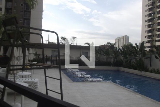 Área comum de apartamento para alugar com 2 quartos, 47m² em Del Castilho, Rio de Janeiro