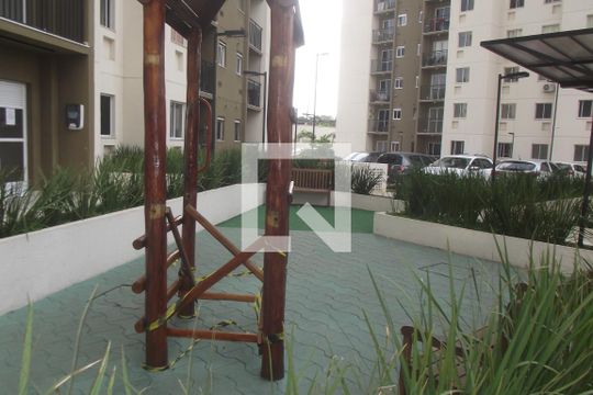 Área comum de apartamento para alugar com 2 quartos, 47m² em Del Castilho, Rio de Janeiro