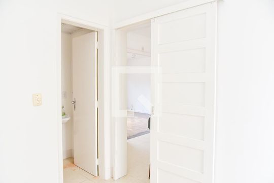 Quarto de Serviço de apartamento para alugar com 3 quartos, 107m² em Boa Vista, Porto Alegre