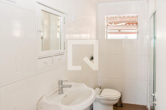 Banheiro de apartamento para alugar com 3 quartos, 107m² em Boa Vista, Porto Alegre