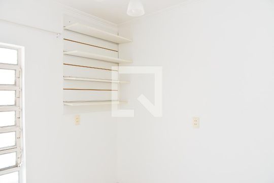 Quarto de Serviço de apartamento para alugar com 3 quartos, 107m² em Boa Vista, Porto Alegre
