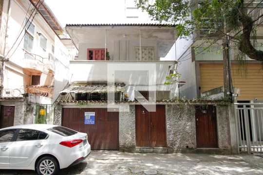 Fachada de casa à venda com 5 quartos, 300m² em Botafogo, Rio de Janeiro